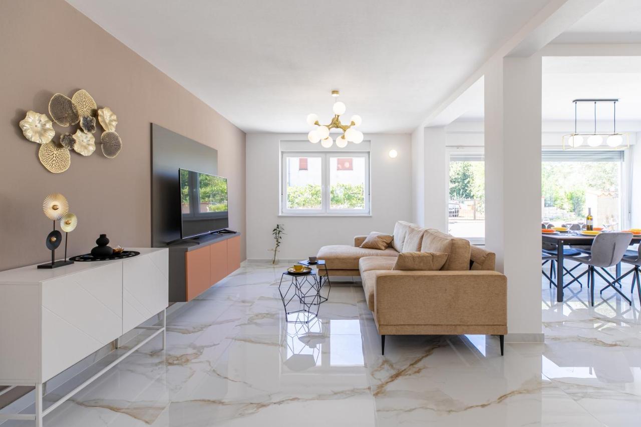 Apartman Suzi Pula Ngoại thất bức ảnh