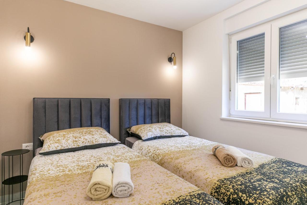 Apartman Suzi Pula Ngoại thất bức ảnh